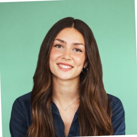 Cate Walter headshot