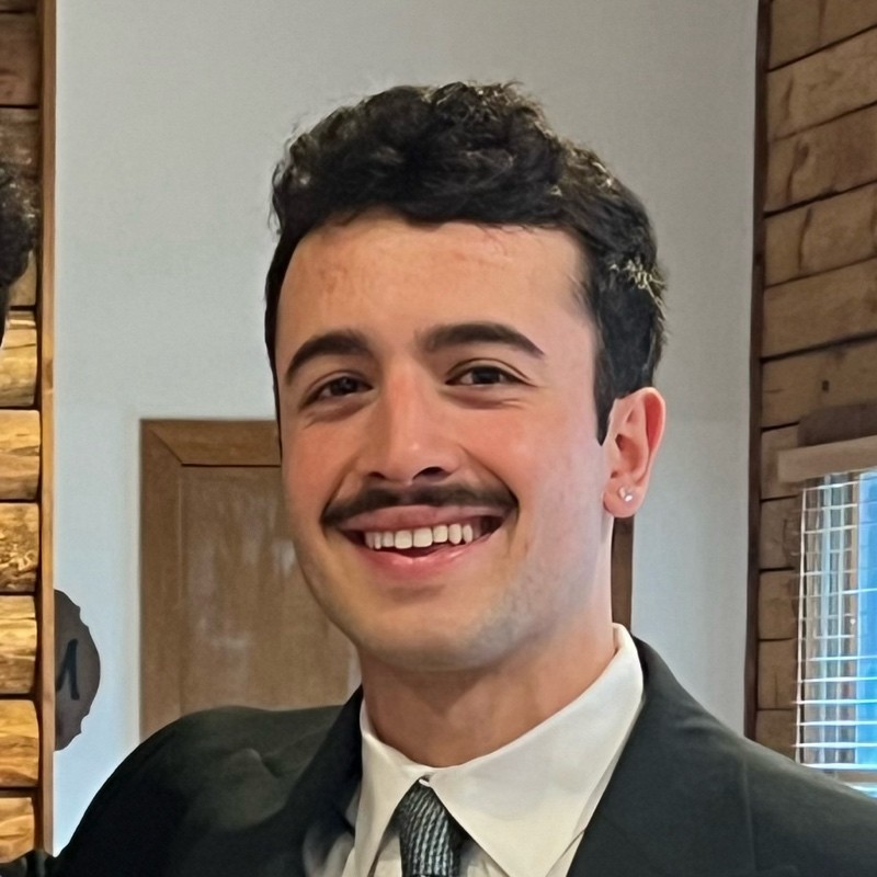 Darian Irannejad headshot